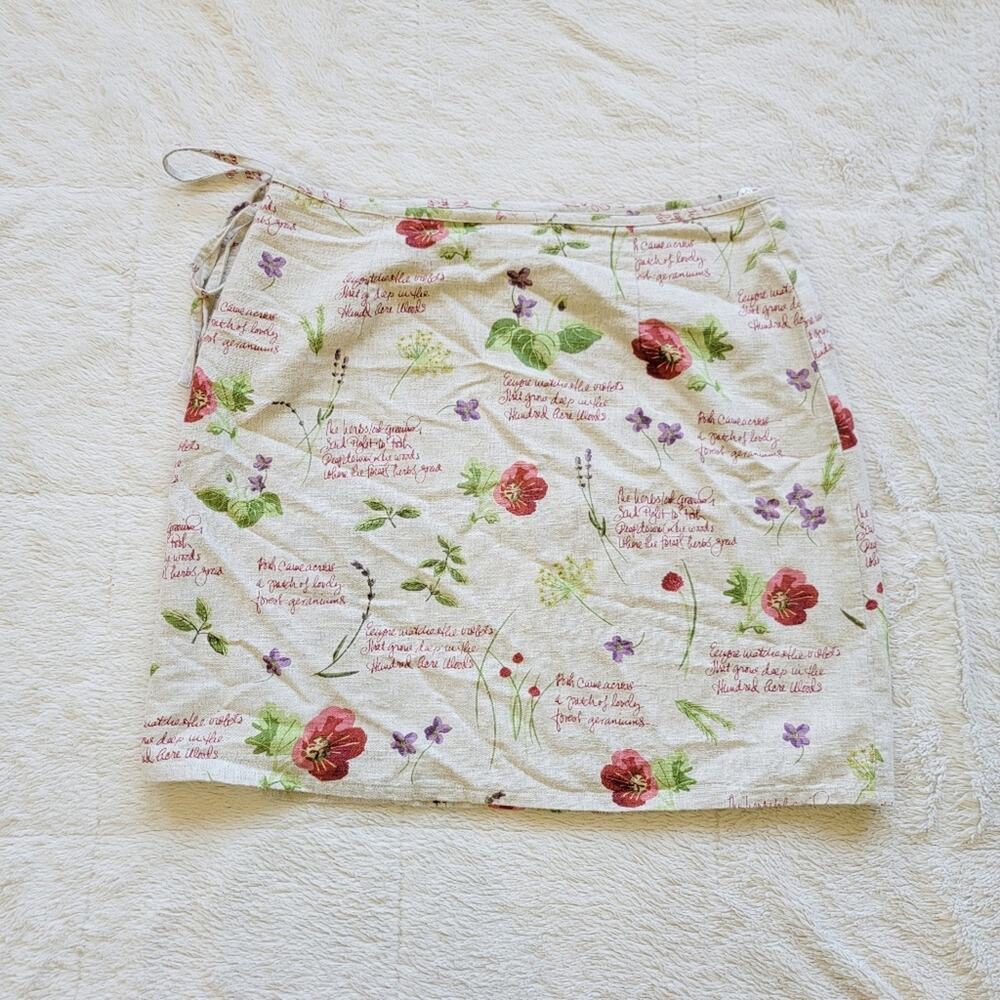Disney Cream Floral Winnie the Pooh Tie-Waist Mini Skirt - Picture 3 of 4